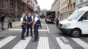 Un musulmán, inmigrante argelino, ataca a dos mujeres policías en Bélgica