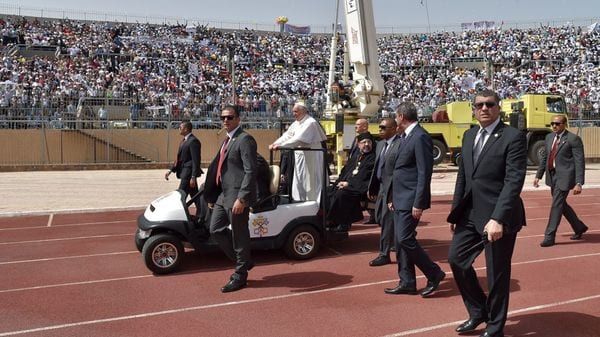 El Papa Francisco refuerza la fe de los cristianos de Egipto en plena persecución