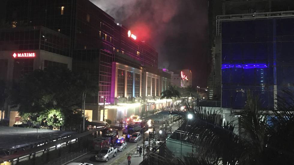 Pánico en un complejo comercial de Manila