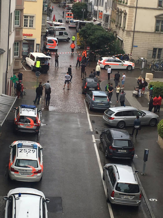 Cinco heridos, dos de ellos graves, por el ataque de un hombre con una motosierra en Suiza