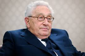 España, bajo la voracidad de los poderes mundialistas y el factor Henry Kissinger