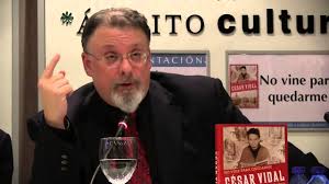 César Vidal: «El PP se encamina a un desastre como el de la UCD por los pecados de Rajoy y Montoro»