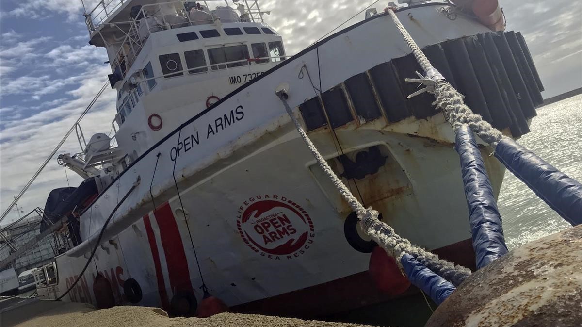 El Gobierno convierte a España en el puerto de la ruta por Libia