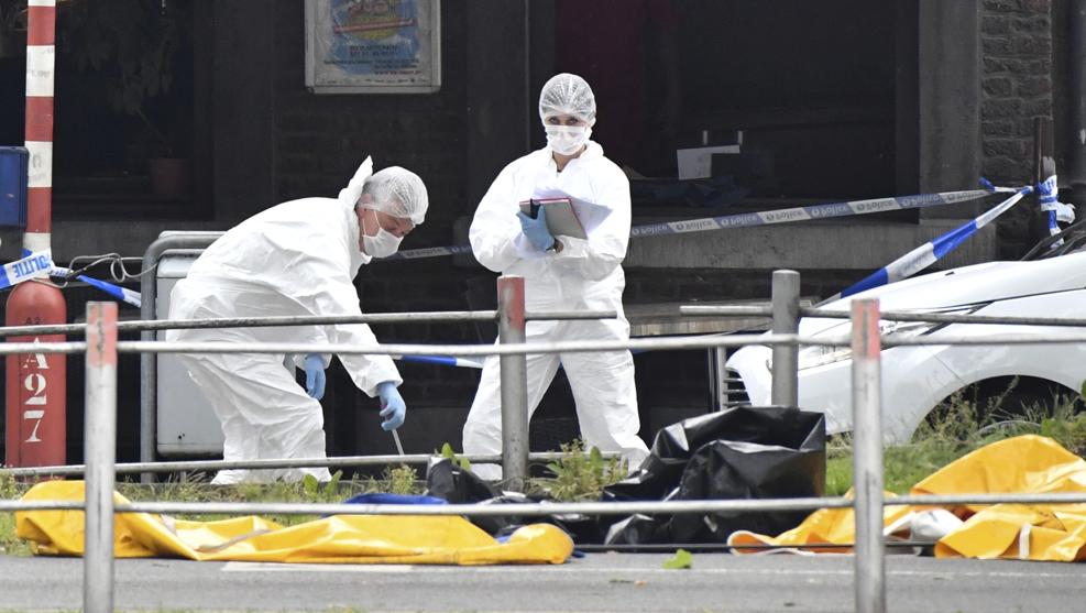 Un islamista mata a dos policías y un joven en Bélgica
