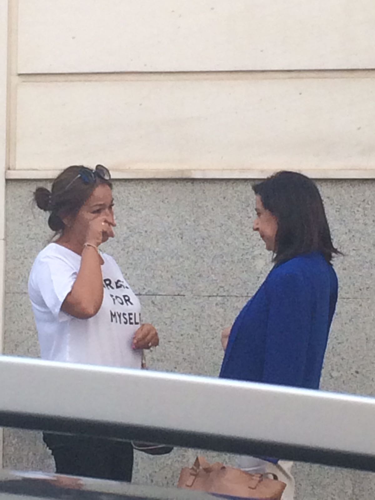 Denuncian internacionalmente la implicación de Margarita Robles en el robo de una bebé en Barcelona