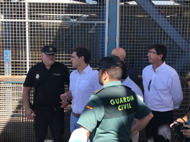 Albert Rivera acusa a Pedro Sánchez de buenista que no busca soluciones a la avalancha migratoria
