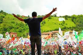 Salvini está que se sale: en el DNI tendrá que figurar «padre» y «madre». Date el piro Carmen Calva