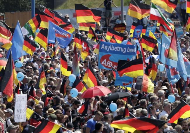 Europa, hacia su liberación: Alternativa para Alemania se asienta como segunda fuerza mientras Merkel cae