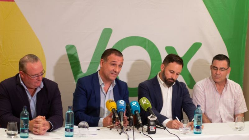 Dos cargos del PP de Extremadura se pasan a Vox
