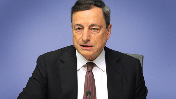 Mario Draghi, pillado en un restaurante: ¡Asesino!