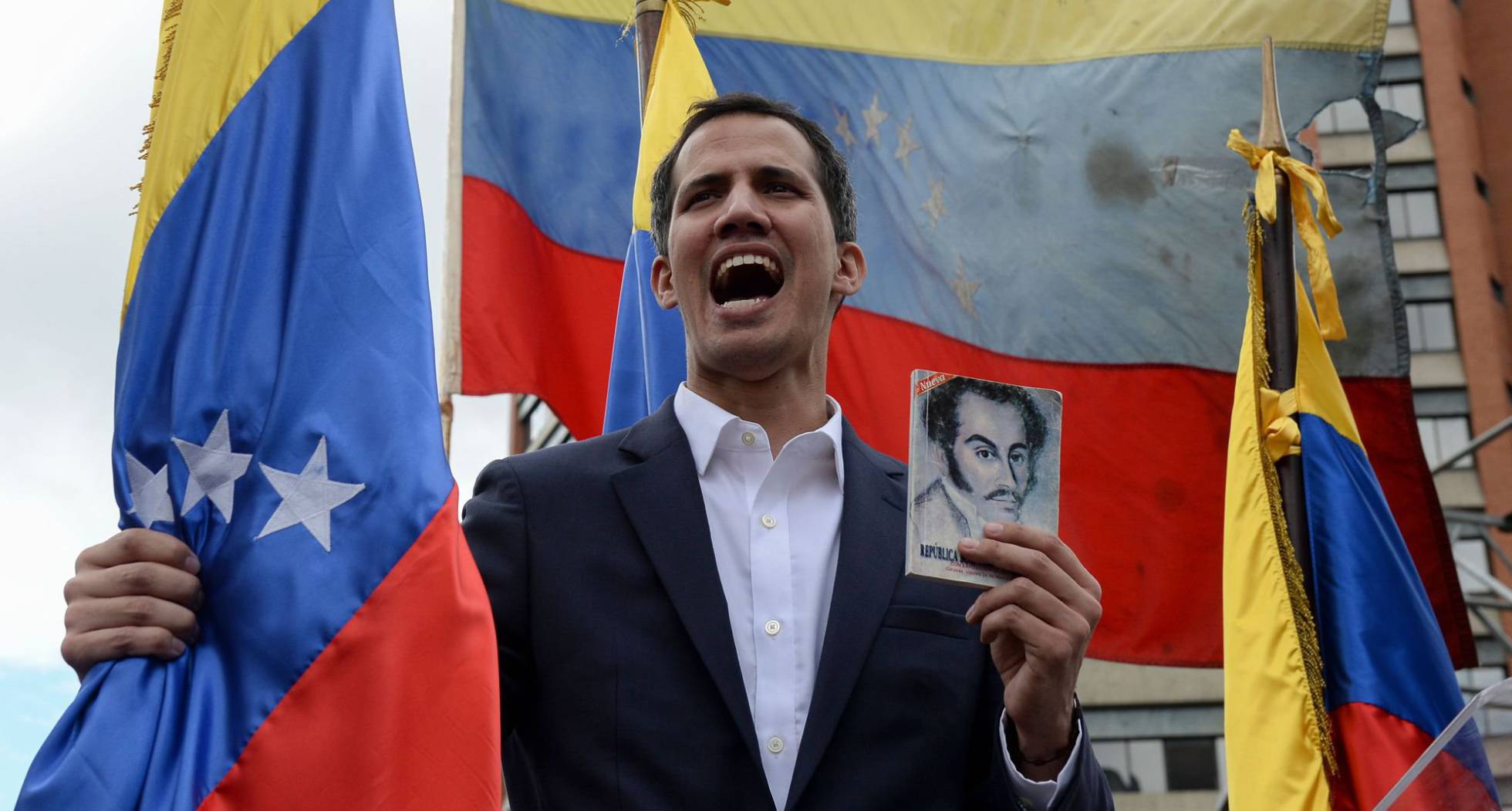 Trump y un número creciente de países reconocen a Juan Guaidó como presidente encargado de Venezuela