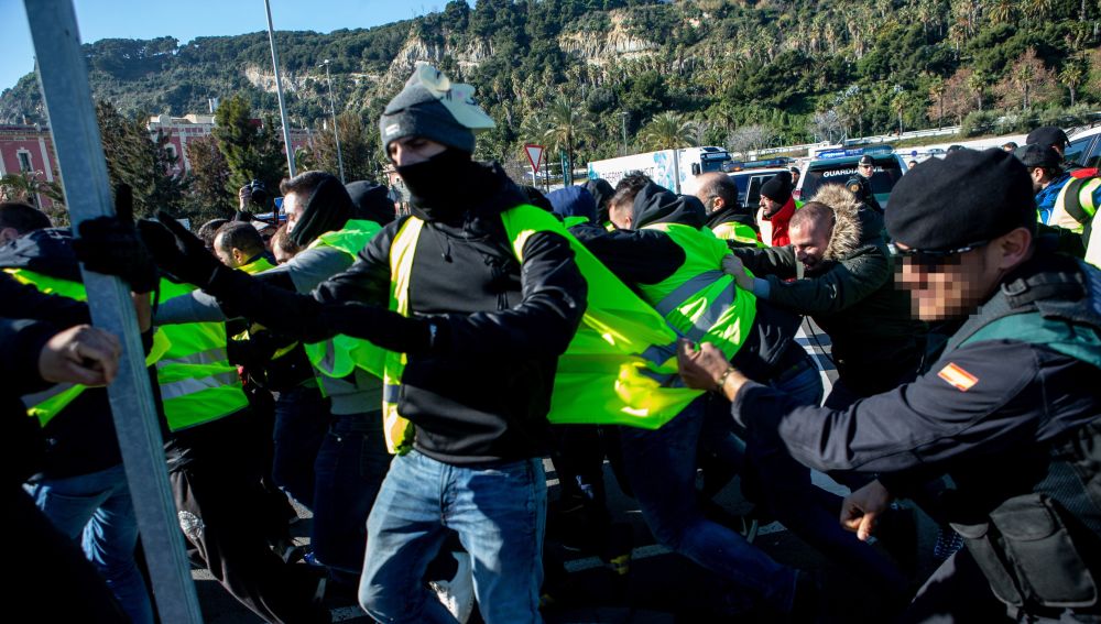 Los taxistas tienen toda la razón y son nuestros ‘chalecos amarillos’