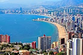 Candidatura de Vox en Benidorm: Nadie de Benidorm y una pitonisa