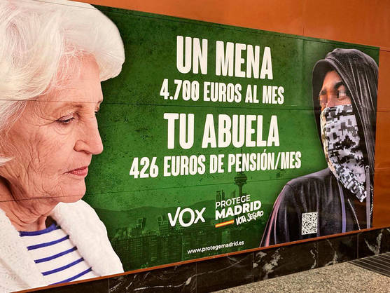 Vox la lía comparando los 4.700 euros que cuesta un mena con los 426 que recibe tu abuela