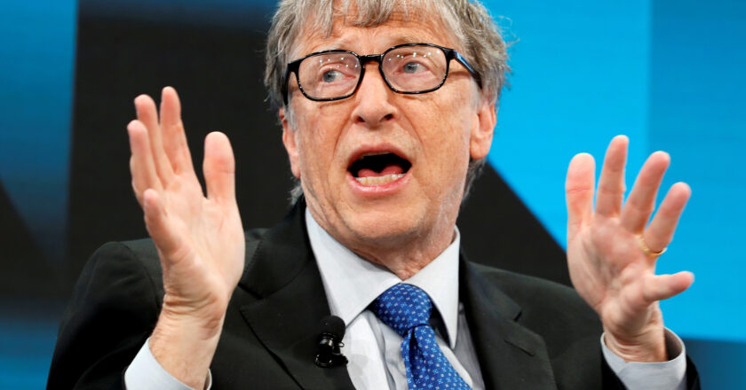 «Fauci, George Soros, Bill Gates…todos deben rendir cuentas»