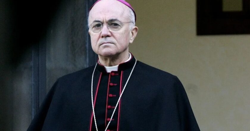 Arzobispo Viganò: La decisión de la Corte Suprema hará que Estados Unidos «sea una nación bendecida por el Cielo»