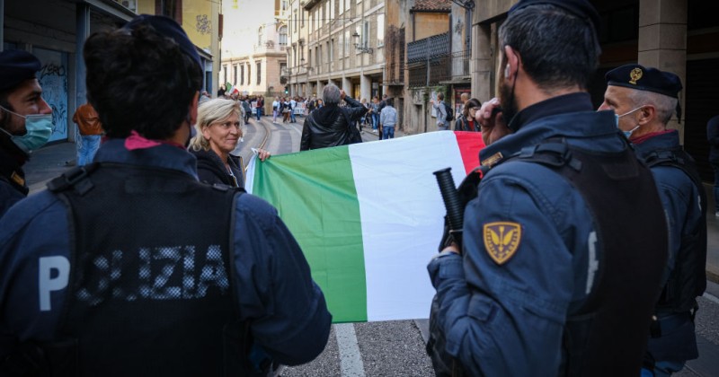 Italia: Medidas que no sirven para nada, salvo para esclavizar