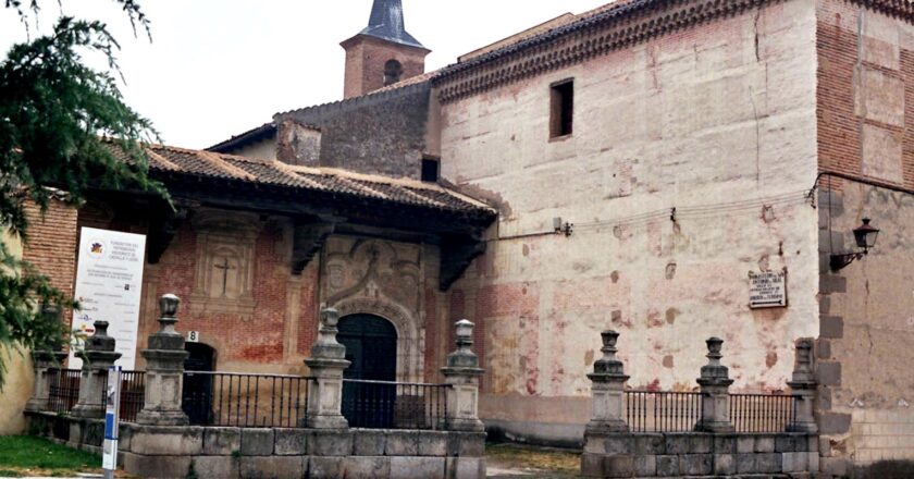 El Palacio del Campillo-San Antonio el Real, la Inquisición y el mausoleo de los Trastámara