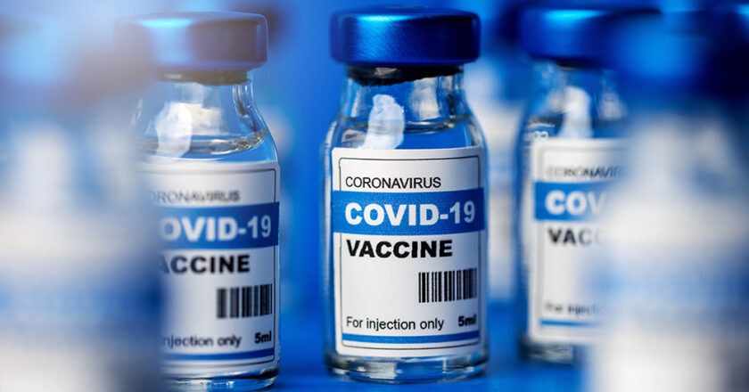 Las timo vacunas de refuerzo bivalente no sirvieron para nada, tienen que reconocer los CDC