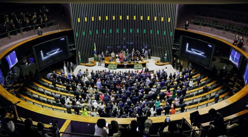La «censura» de Lula embarranca en el Congreso brasileño