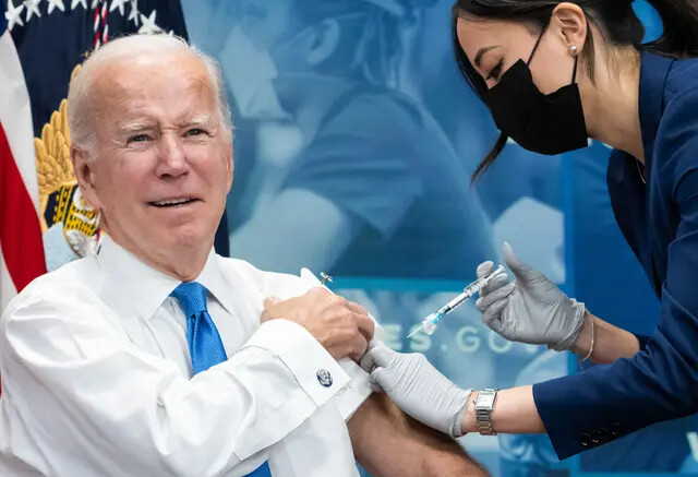 La Administración de demente Biden riega de millones a las farmacéuticas para que generen tomo vacunas con ARNm