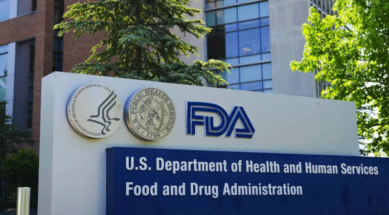 Escándalo: Destacados miembros de la FDA ficharon por Moderna justo tras aprobar la timo vacuna covid