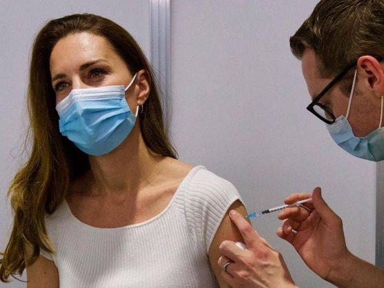 Kate Middleton: Timo vacunada ayer, hoy con cáncer