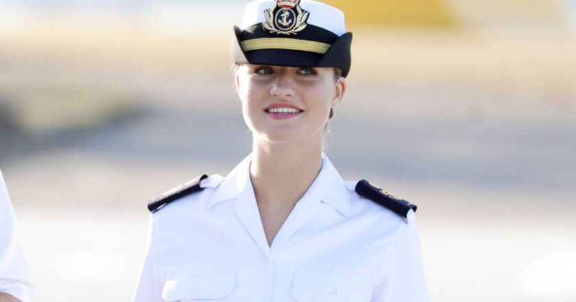 La princesa Leonor ni va a Misa ni tan siquiera se santigua, como Letizia