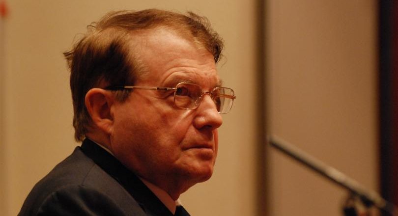 Sociedad de manipulación: La persecución de la verdad científica; el intento de demolición de Luc Montagnier